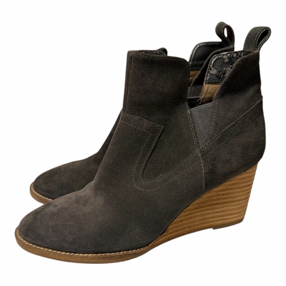 Blondo Charcoal Gray Suede waterproof Ankle Booties.